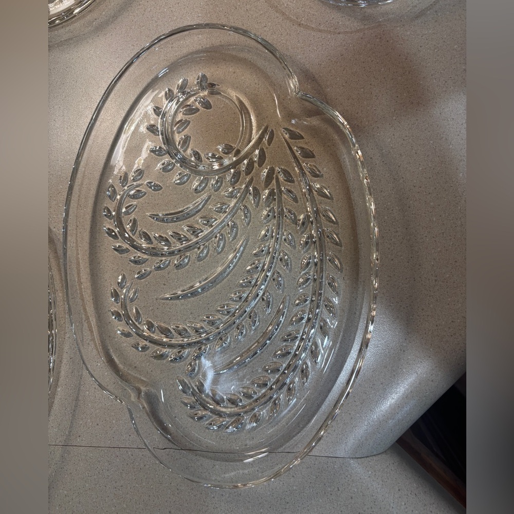 Set of 4, Federal Glass Homestead snack plates - Picture 2 of 3